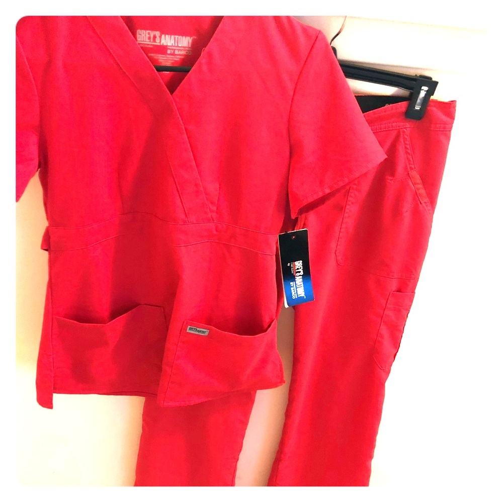 NWT Greys Anatomy Scrubs (Top+Bottom Set)